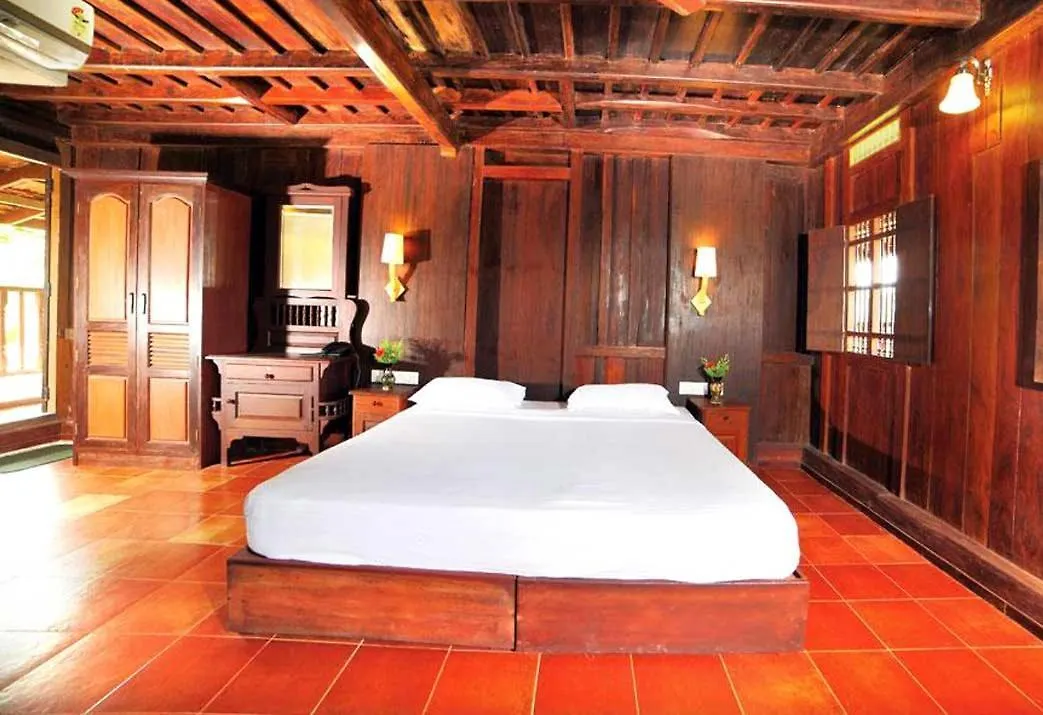 Kumarakom Heritage Resort Kottayam 3*,