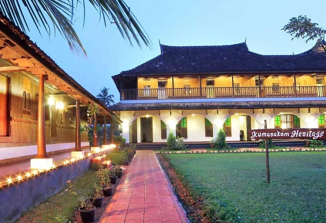 Hotel Kumarakom Heritage Resort Kottayam